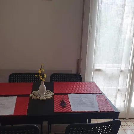 A Due Passi Dal Vaticano - *